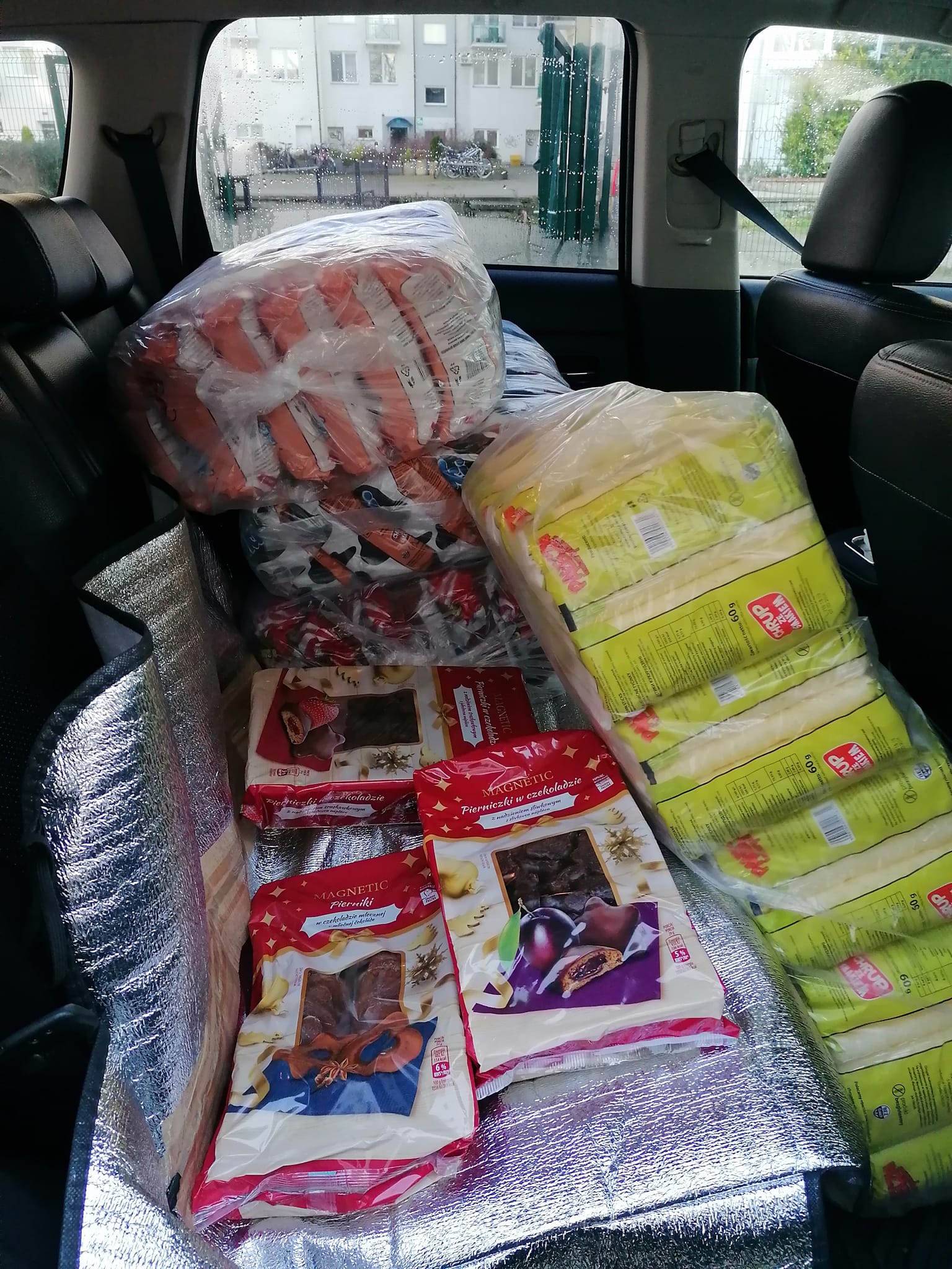 Dary zebrane  przez wolontariuszy.